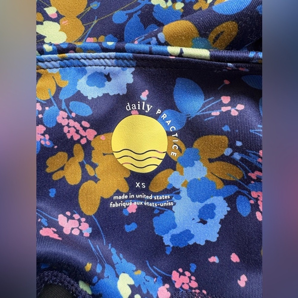 NWOT Anthropologie Daily Practice High Rise Leggings, Navy/Marine Floral,Size XS - Picture 7 of 10